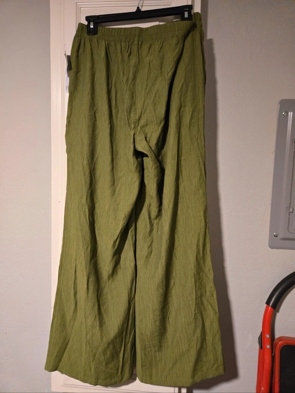 Brand New-Pleated Olive Green Wide-Leg Pants With Pleated Pockets
